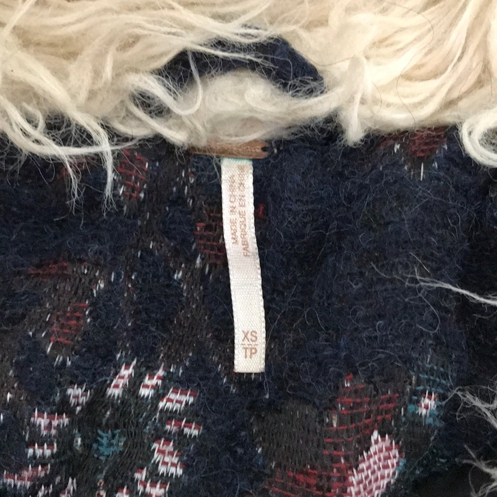 Free People Faux Fur Jacquard Floral Jacket XS - Picture 4 of 6